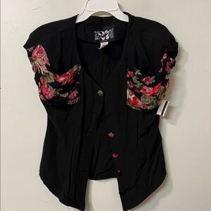 Macy's 90’s west 27th st Black Blouse with Pink and Olive Floral Design nwt